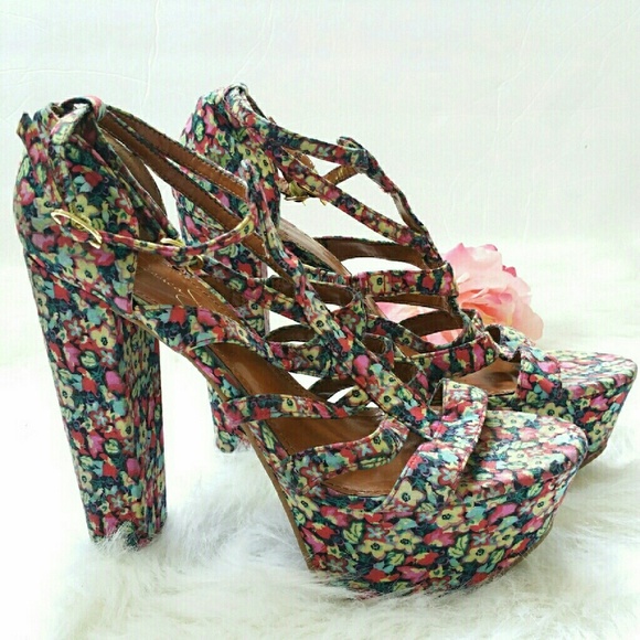 Jessica Simpson Shoes - Jessica Simpson Floral Platform Heels Size 10B